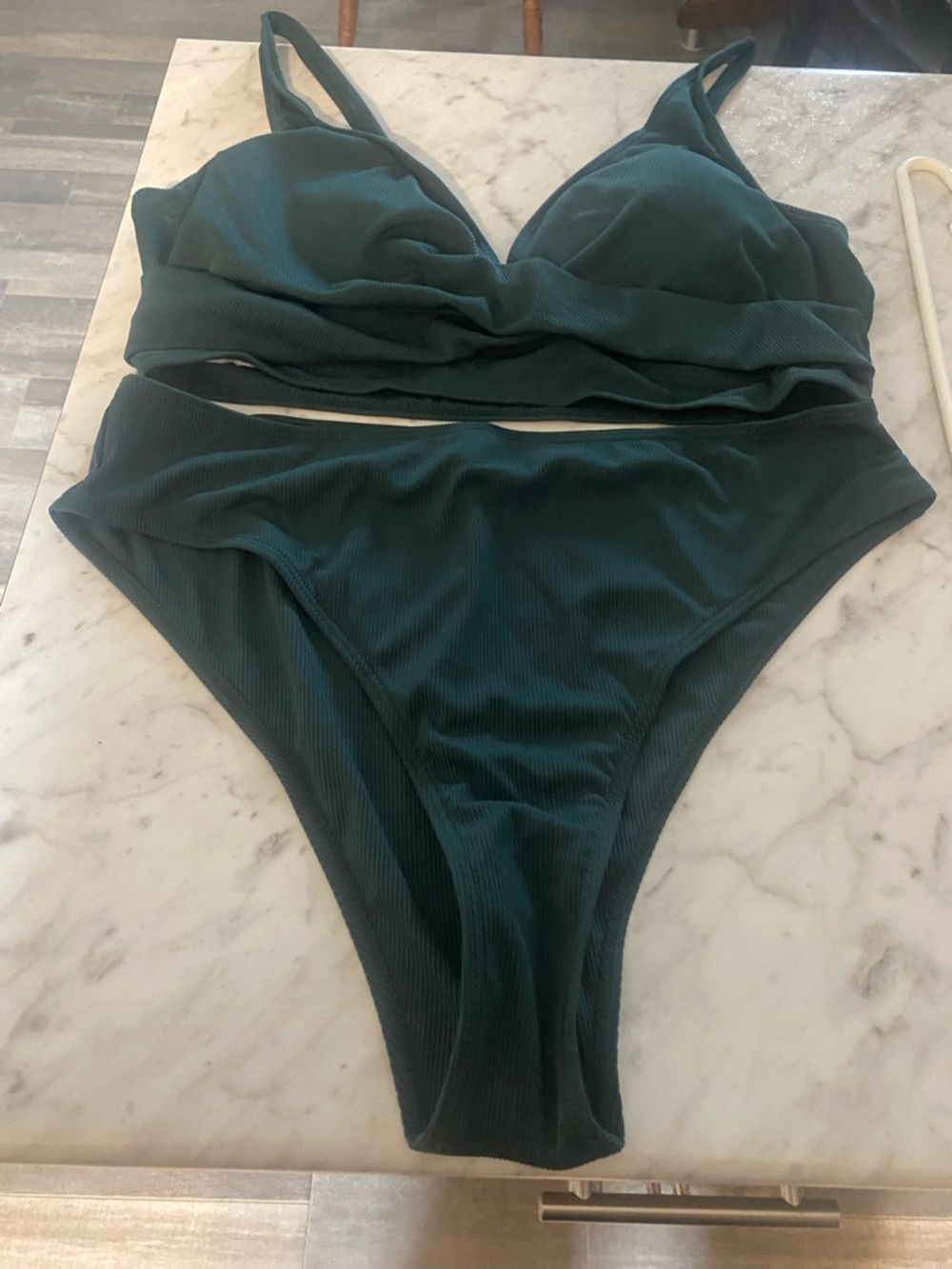 Chic Dark Green Bikini Set